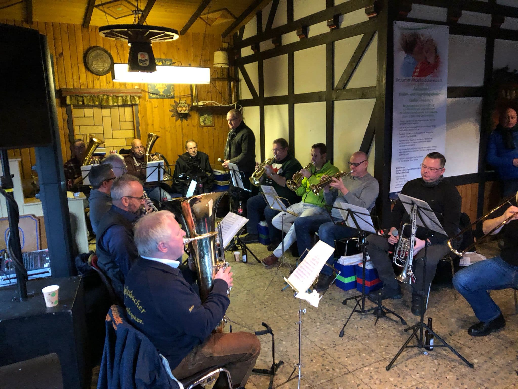 Stimmungsvolle Musik während der Adventsveranstaltung